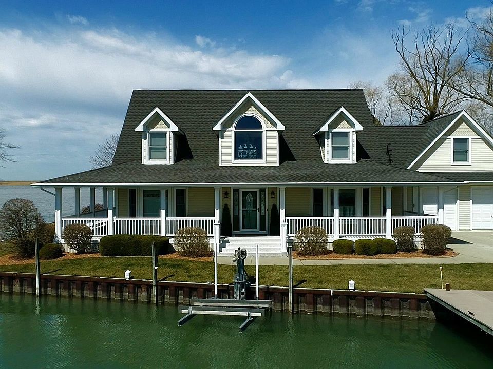 1st image of 7130 Middle Channel Dr