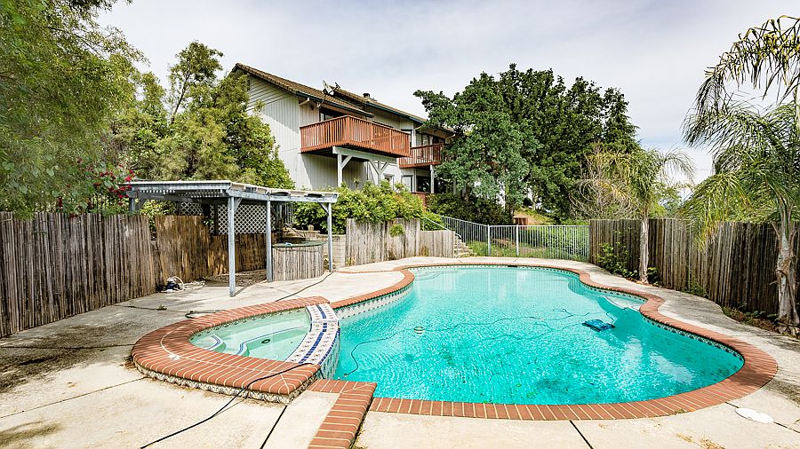 1st image of 3340 Mountain Oak Dr