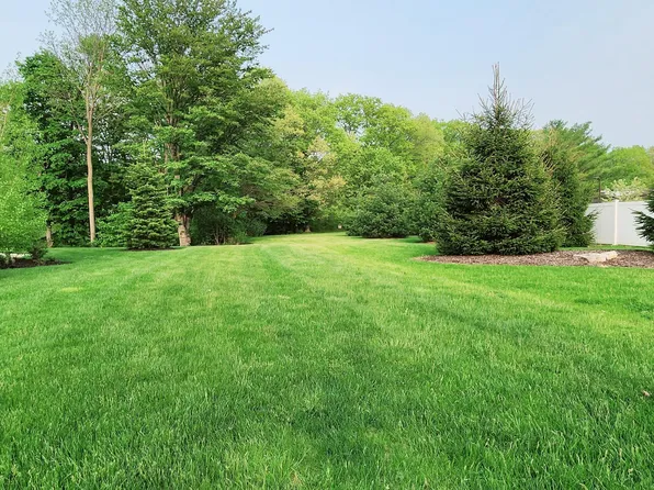 646 Francis St, Saugatuck, MI 49453