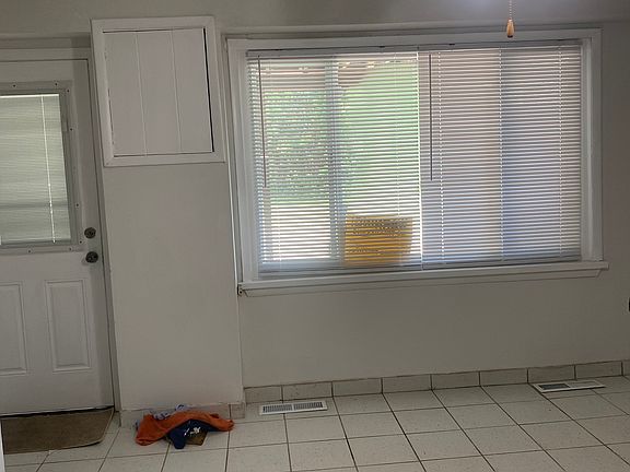 large rec room on lower level