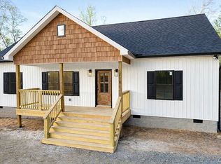 218 Fishermans Point Rd, Roxboro, NC 27574