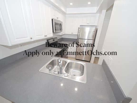 5th image of 2647 S Barrington Ave APT 13