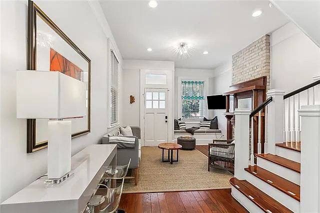 1134 Melpomene St — Photo 3