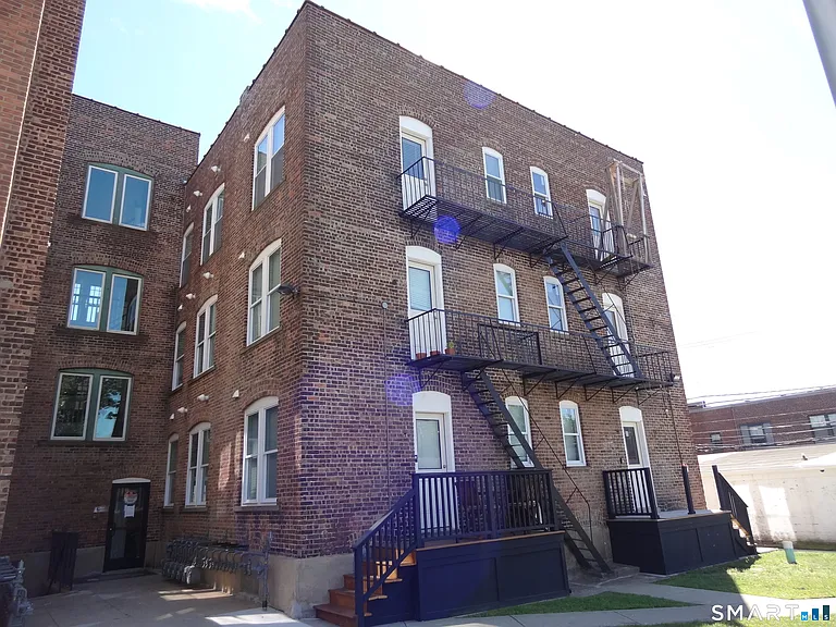 2806 Fairfield Ave #308 — Photo 19