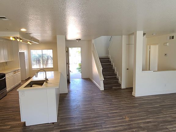 3rd image of 6692 Earhart Ave