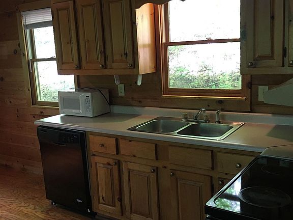 4th image of 466 Glenns Dr
