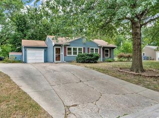 800 Madeline Ln, Lawrence, KS 66049