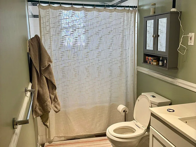Large upper level bathroom