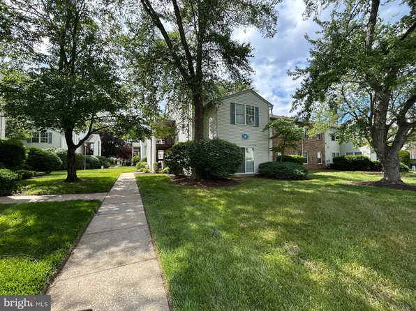70 Center Ln, Mount Laurel, NJ 08054
