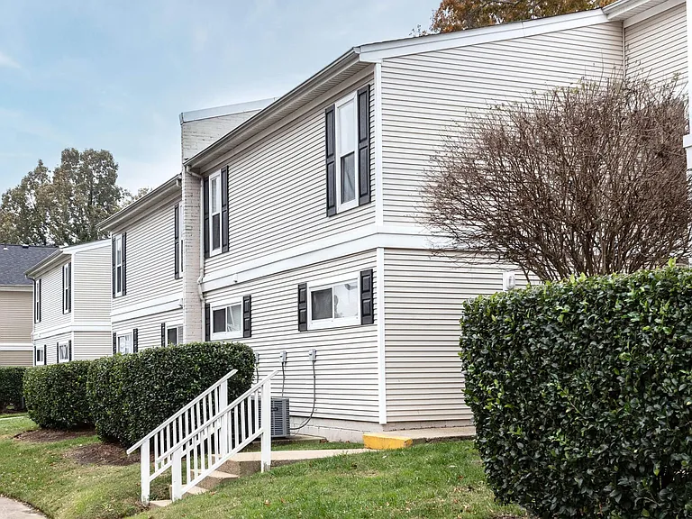Sea Pines — Photo 15