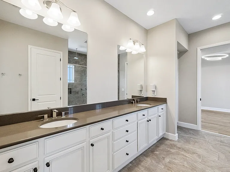 13273 Granger Ave — Photo 23