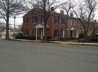 4098 Lee Hwy, Arlington, VA 22207