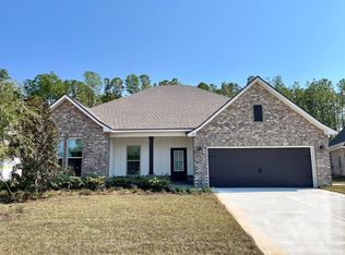 134 Celestial Cir, Freeport, FL 32439