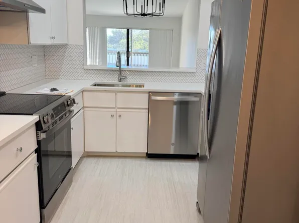 5021 Oak Hill Lane #123, Delray Beach, FL 33484