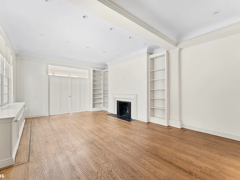 12 Gramercy Park #4-R — Photo 4