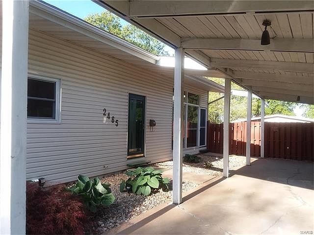 1st image of 2465 Saint Catherine St