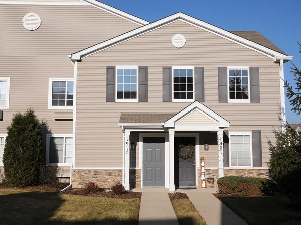 1917 Silverstone Dr #1917, Carpentersville, IL 60110