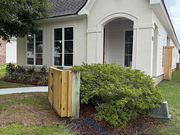 2nd image of 118 Avoyelles Dr