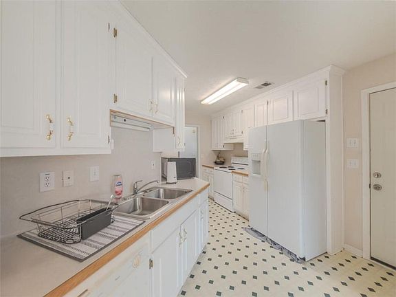 4th image of 30 Cinnamon Fern Cir
