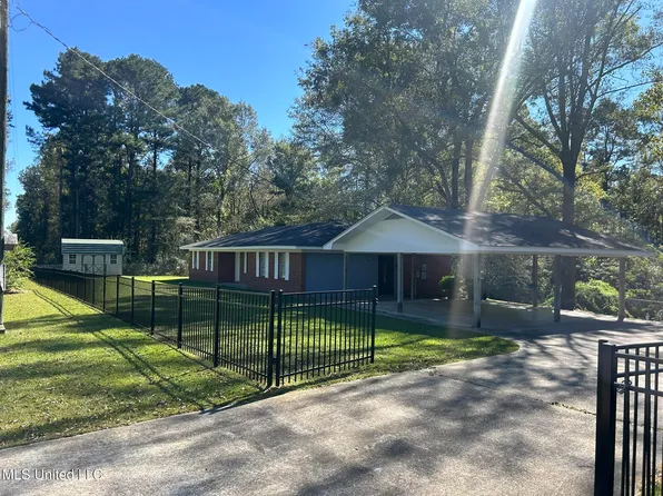 995 Decatur Conehatta Rd, Conehatta, MS 39057