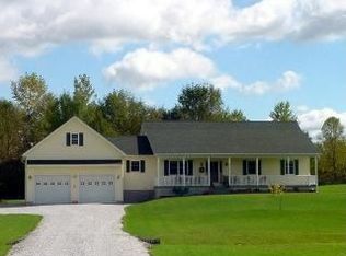 3187 Greenwoods Rd, Alburgh, VT 05440