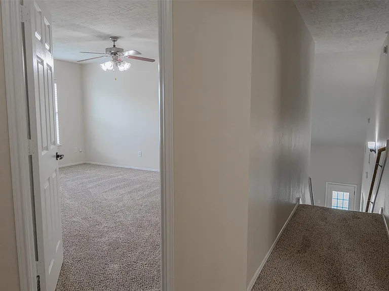 1902 Vernal Glen Cir — Photo 15