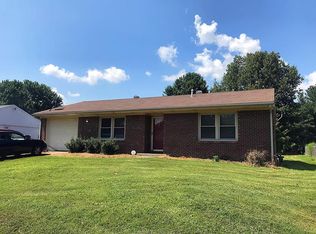 1340 Meadowlane Dr, Lewisport, KY 42351