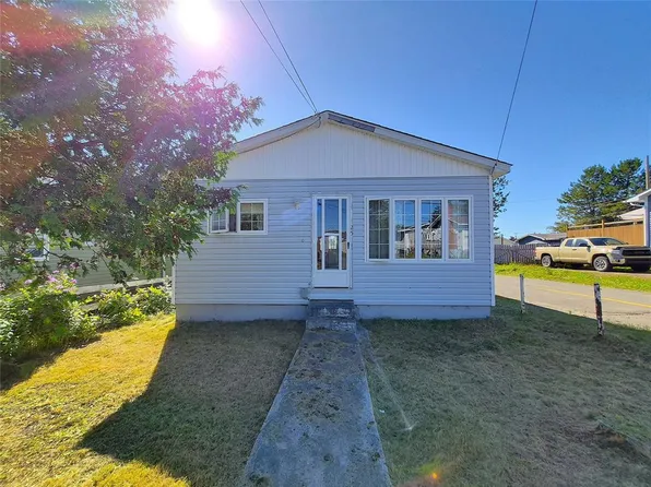 25 Patrick Street, Grand Falls-Windsor, NL A2B1A4