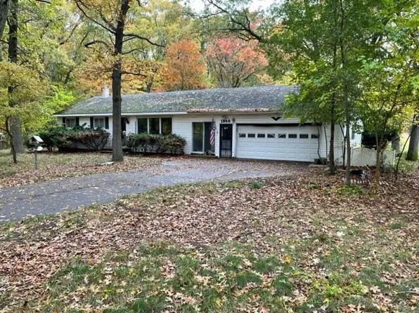1966 E Summit Ave, Muskegon, MI 49444