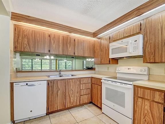 4th image of 3515 Village Blvd APT 103