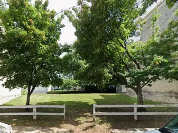 3922 Folsom St, Philadelphia, PA 19104