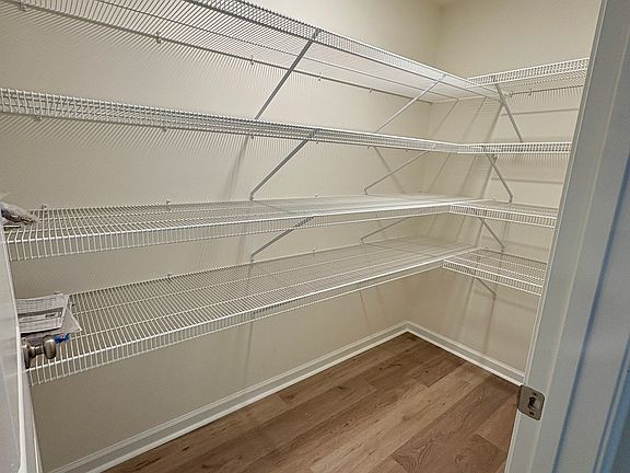 Walk in Pantry