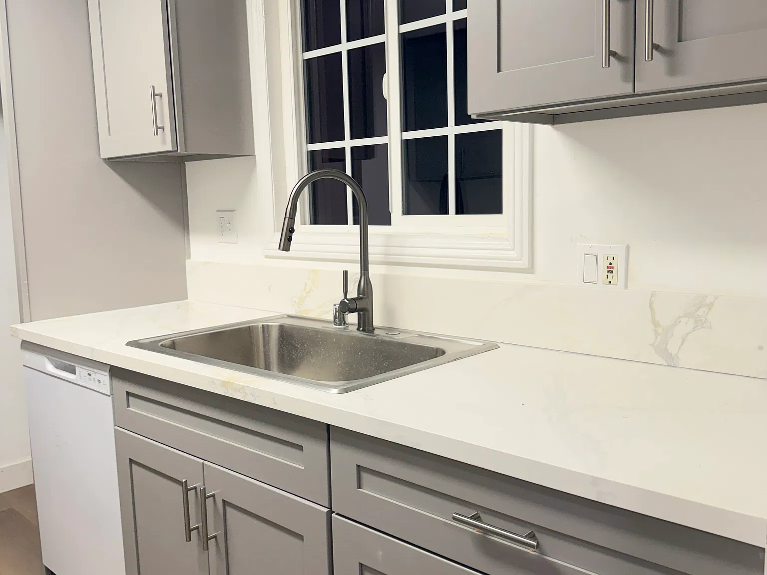 3 bed, 1368 sqft, $3,500 — Photo 2
