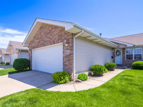 1615 Golden Oak Dr, Crown Point, IN 46307