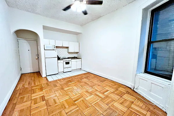 Rented by Douglas Elliman | media 10