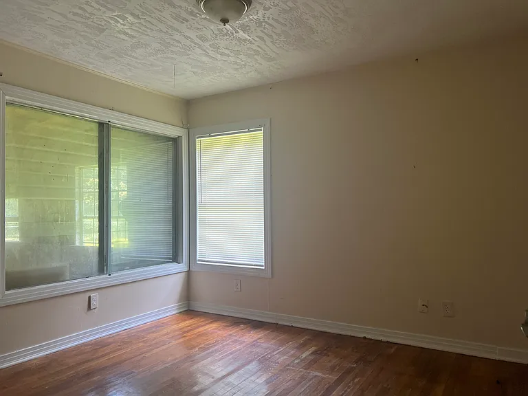 108 Azalea Dr — Photo 8