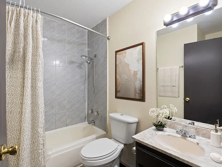 Townhomes at Riverfront — Photo 7