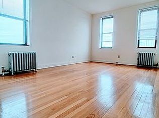 32-37 42nd St #4B, Astoria, NY 11103