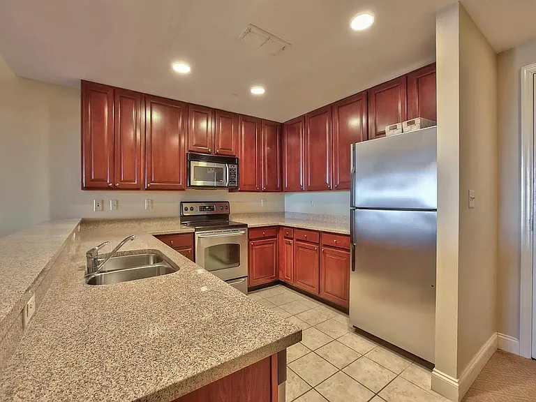 213 W College Ave #802 — Photo 12