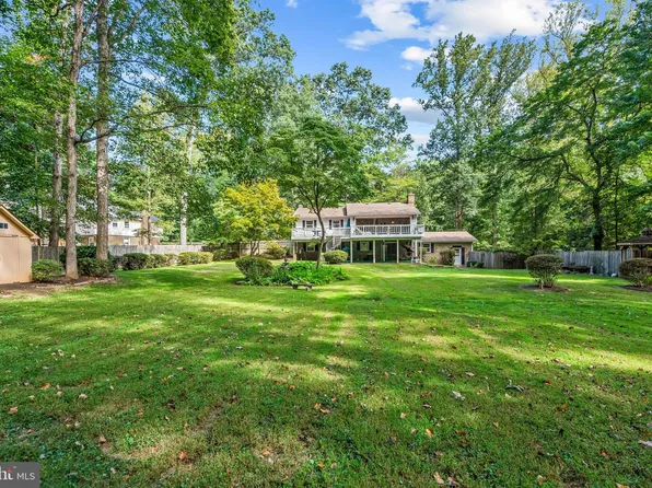 12407 Caisson Rd, Fairfax, VA 22030