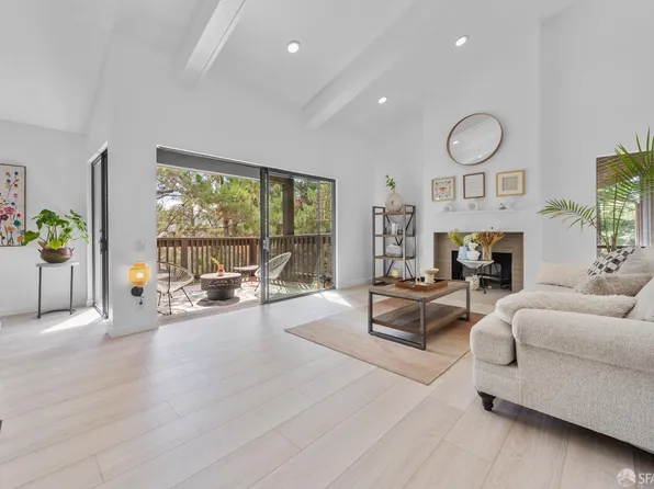 3374 Brittan Ave APT 13, San Carlos, CA 94070