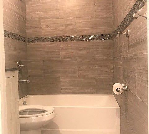 5th image of 1132 Jefferson Ave APT 3A