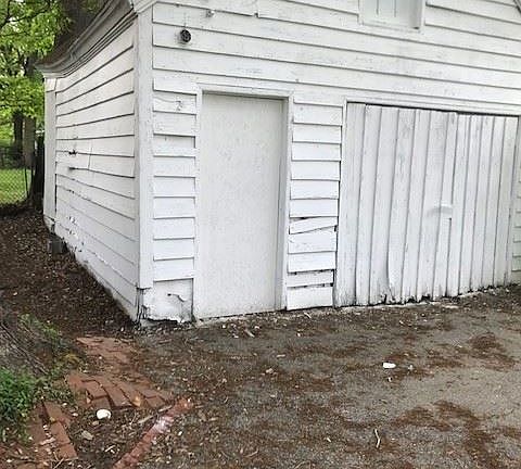 2nd image of 1313 W Florida St