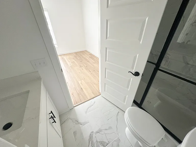 1638 W Neptune St — Photo 14