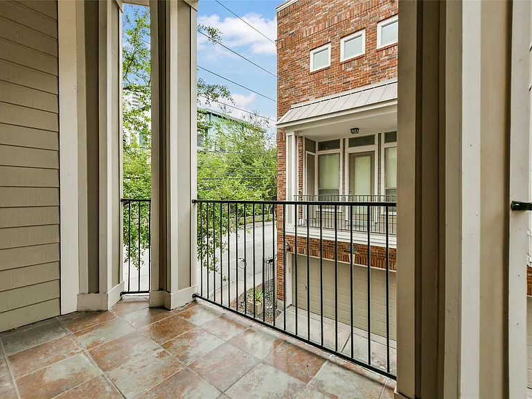 1607 W Dallas St #A — Photo 18
