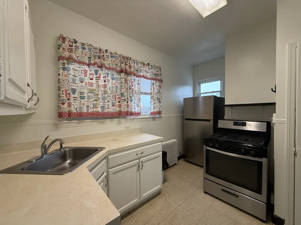 22 Sherwood Ave #2, Yonkers, NY 10704