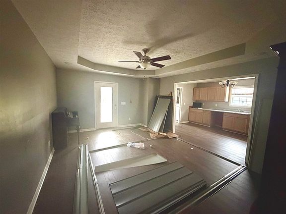 5th image of 210 Macedonia Rd