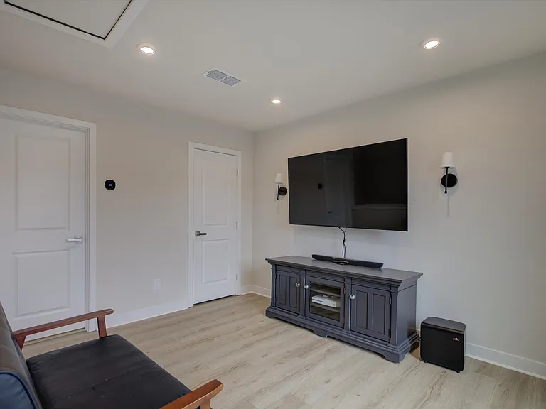 6112 Station Crossing Ave — Photo 41