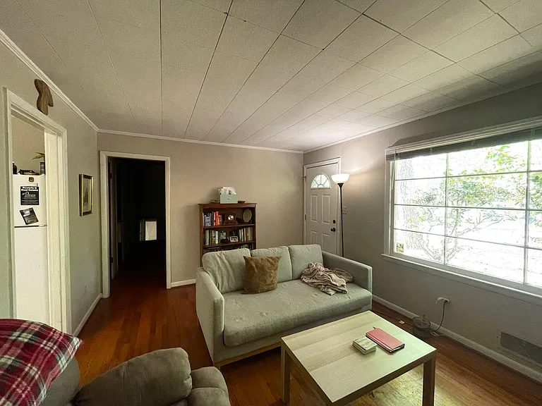 365 Knottingham Dr — Photo 3