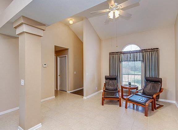 4th image of 101 Willowbrook Dr